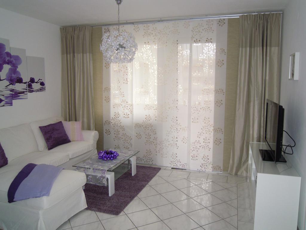 Orchidee Daire Wiener Neudorf Dış mekan fotoğraf