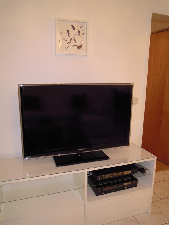 Orchidee Daire Wiener Neudorf Dış mekan fotoğraf